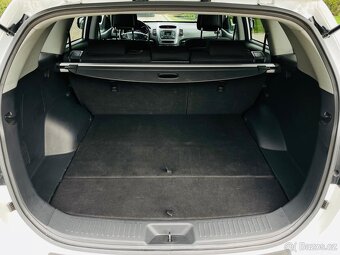 Kia Sorento 2.2CRDi 4x4 MANUÁL LED VÝHŘEV KAMERA SENZORY - 11
