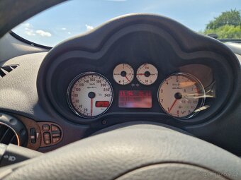 Alfa Romeo GT 2.0. JTS - 11