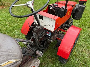 Malotraktor T4K 4x4 + sklápěcí přívěs - 11