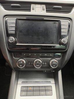 Škoda Octavia 3 2.0tdi 110 kw park senzory tažné isofix - 11