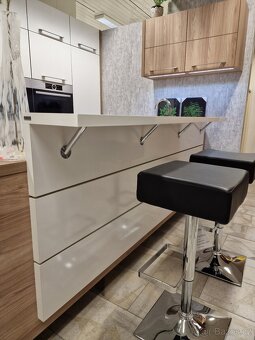 Nová kuchyňská linka vč. spotřebičů za 50% ceny. - 11