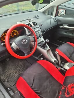 Toyota Auris - 11