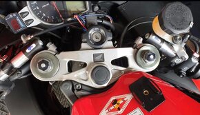 CBR 1000RR - Fireblade - 2008 - 11