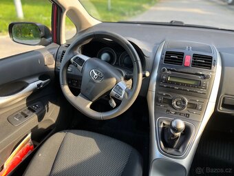 Toyota Auris 1.6 Valvematic - 11