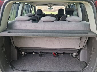 Citroën C8 2,0 HDI 16V 8 MÍST Nové STK Servis - 11