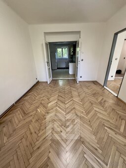 Pronájem bytu 2+1, 55 m2 se zahradou - Praha - Modřany - 11