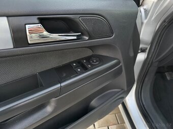 Opel Zafira 1,6i 77kW, 7 míst - 11