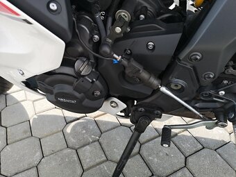 Yamaha YZF-R7 60th r.v.2022, nové v ČR, najeto jen 6.815 km - 11