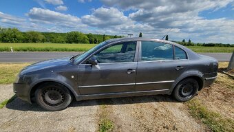 Škoda Superb 2.5tdi Díly - 11
