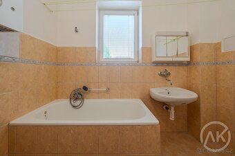 Prodej družstevního bytu 2+1 se zahrádkou, ul. Polanecká - 11