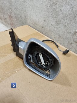 Zrcátka různé barvy na VW Passat B5.5 - 11