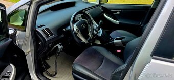 Toyota Prius 1.8 hybrid pohon přestavba invalida naviják ZTP - 11