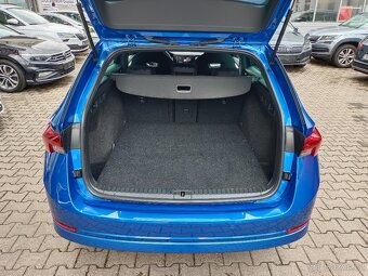 Škoda Octavia 4 iV Combi 1.4TSI 150kW Sport 65tkm Matrix Nav - 11