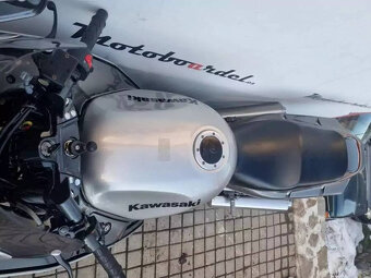 Kawasaki ZZR 600 - 11