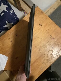 Lenovo V320-17IKB Černý, bez nabíječky a DVD mechaniky - 11