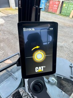 CAT 318 MAX Výbava ENGCOM-kleště. - 11