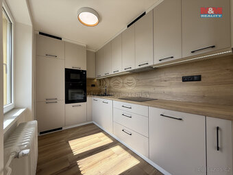 Prodej bytu 2+1, 51 m², Karviná, ul. Borovského - 11