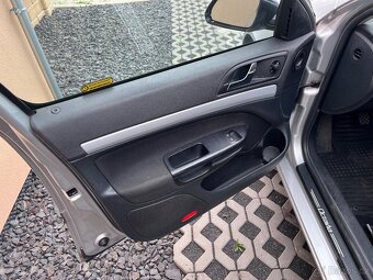 Škoda Oktavia 1.8 tsi. 118 kw rv 2008. Původ ČR - 11