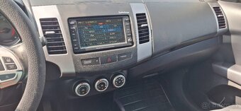Mitsubishi Outlander, 2.0 DI-D - 11