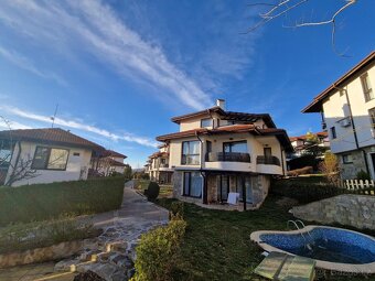 Prostorný 3+kk s vůní borovic – Bay View Villas, Košarica - 11