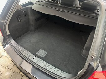 BMW 320d OPEČOVÁVANÉ - 11