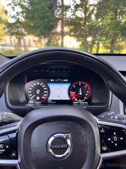 Volvo XC90 D5 AWD - 11