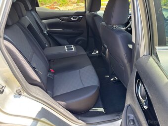 Nissan Qashqai 1.2 DIG-T 115 N-Connecta 2017 ČR Keyless+Pano - 11