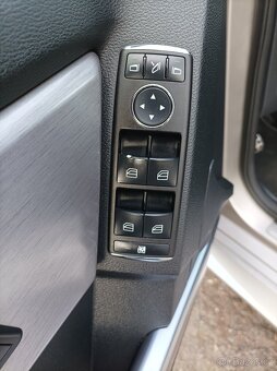 Mercedes-Benz GLK 320 CDI 4MATIC- NA LEHKOU OPRAVU - 11