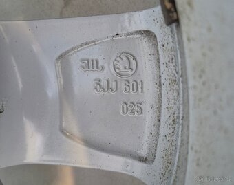 ALU disky Škoda se zimními pneu 185/60 R15 - 11