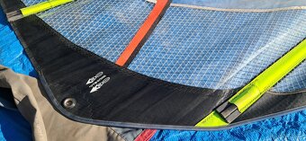 NorthSail plachta 5.8 windsurf lehké poškození - 11