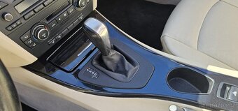 BMW 335i e93 Originální stav - Servisované - Navigace - 11
