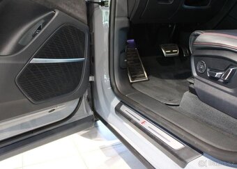 Audi SQ8 Competition Plus TFSi quattro benzín automat - 11