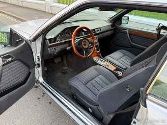 Mercedes-Benz W124 coupe, 2.3 benzín 97 kW, 175.977 km - 11