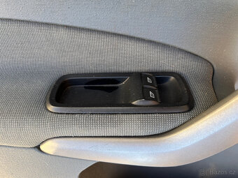 Ford fiesta MK7 od 2008 do 2012, zbylé díly z bouraného vozu - 11