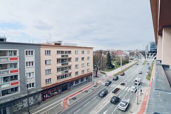 Byt 1+1, 40 m2/2x balkón, Hradec Králové - centrum. - 11