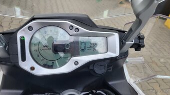 CF moto MT650 PREMIUM ROK 2021 - 11