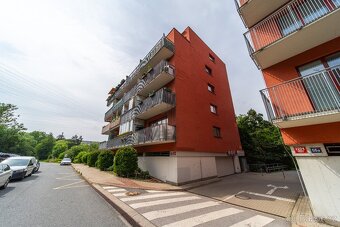 Netradiční byt s nádechem extravagance- Praha 4 - 11