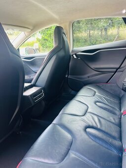Tesla model S P85 - 11