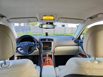 Lexus IS 250 Luxury - 11