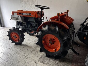 malotraktor Kubota B7000 - 11