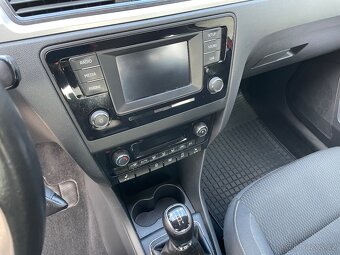ŠKODA RAPID SPACEBACK 1,2 TSI 66KW AMBIENTE 2016 - 11