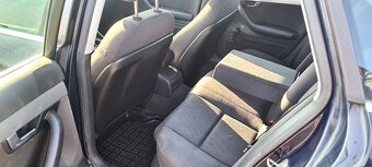 Prodám Audi A4 1,6Mpi Sedan Klima Serviska z ČR r.v.2007 - 11
