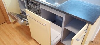 Kuchyňská linka včetně spotřebičů - 11