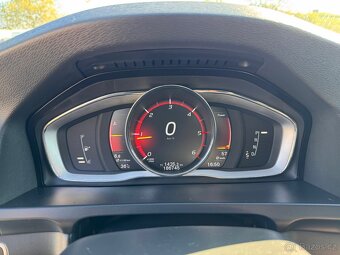 Volvo V60, 2018, D4, 140kw, automat, nez. topení - 11
