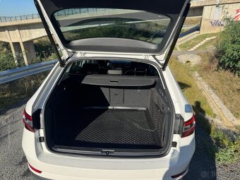 Škoda Superb combi, jen 85 000km tažné - 11
