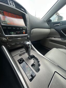 Lexus IS 250i V6 153KW AUTOMAT-KUŽE-KAMERA-PDC-VYHŘEV-2010 - 11