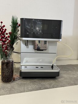 Kávovar Miele CM6350 - 11