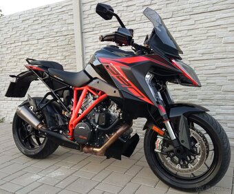 KTM 1290 SUPER DUKE GT - 11
