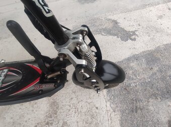 Koloběžka Nitro Elektro - 11