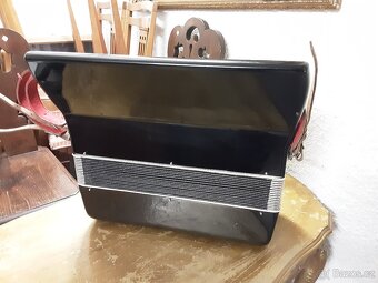 Akordeon Sólo - 120 - 11